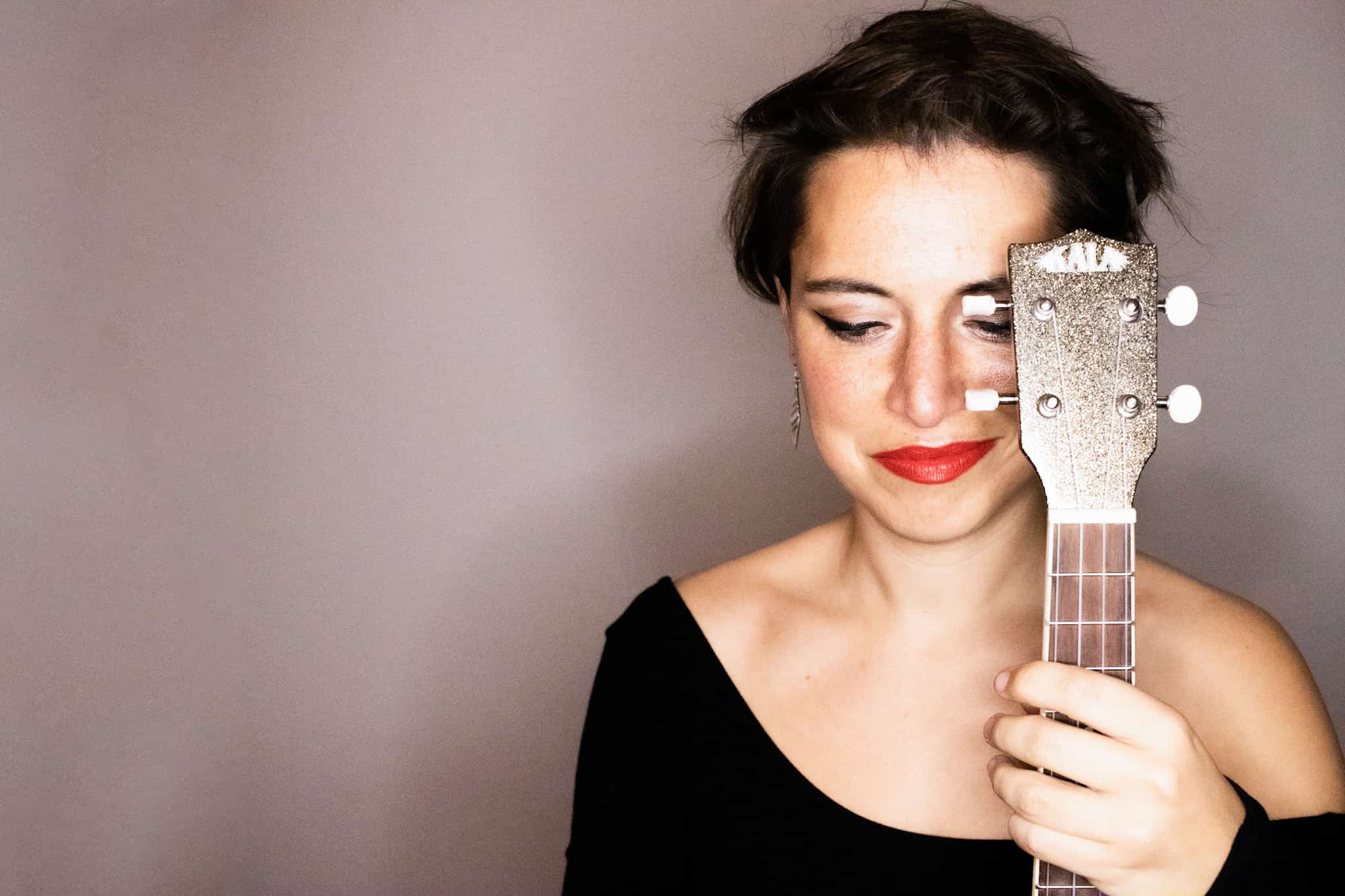 UkeLaila - Laila Salome Fischer mit Ukulele